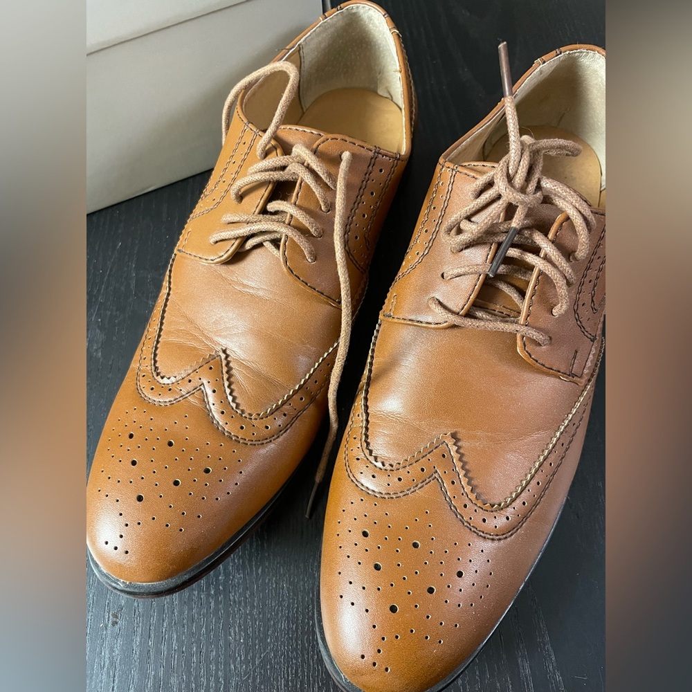 Classic Brown Leather Men's Dress Shoes (Perry Ellis)